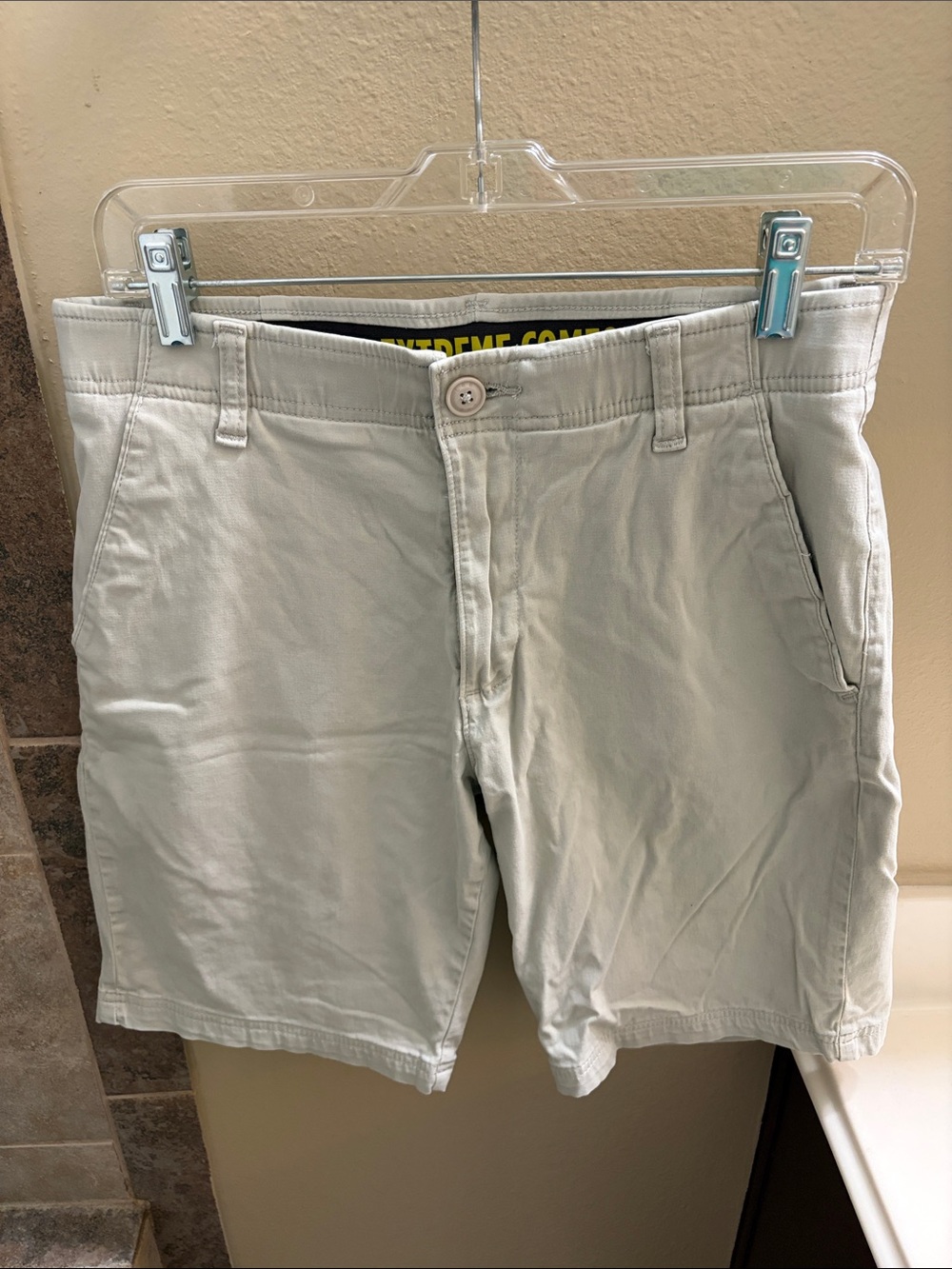 Lee Men's Light Beige Flat Front Shorts